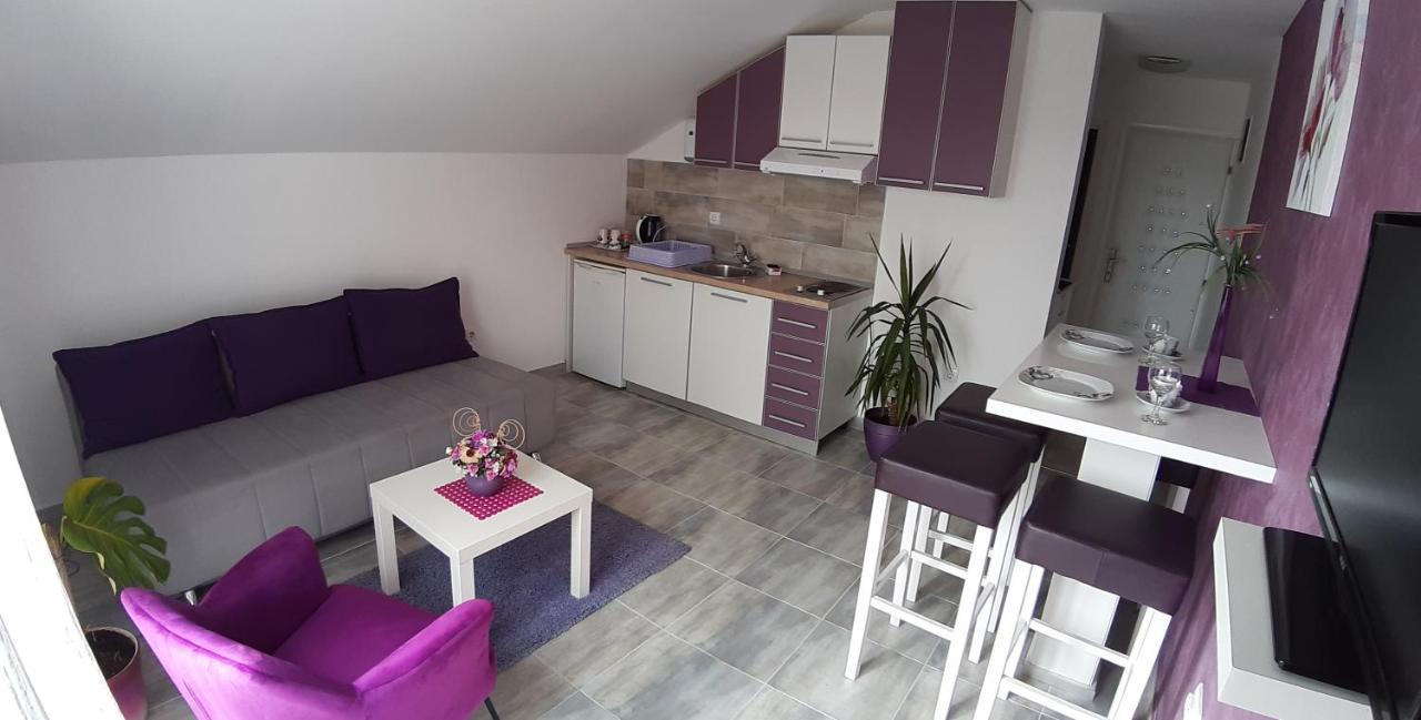 Apartments Kuc Tivat Exterior photo