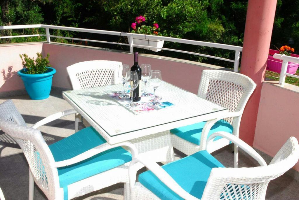Apartments Kuc Tivat Exterior photo